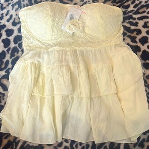dry goods, size large (fits medium)